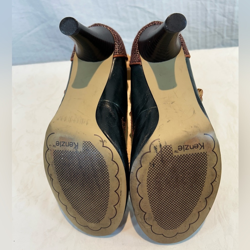 Kenzie Sz 10 vintage Black Leather Mary Jane Pump heel Embroidered Floral Detail - Picture 10 of 14